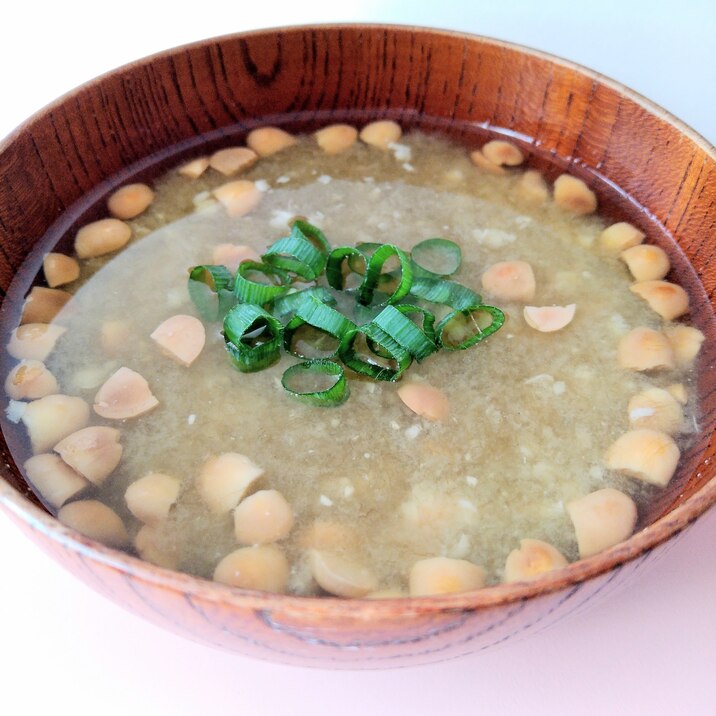 煎り大豆・とろろ昆布のお味噌汁